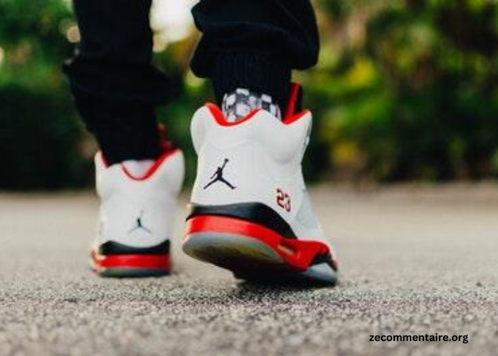 Sneakerhead Must-Haves: 5 Ways to Style the Retro Jordan 4 for Any Occasion