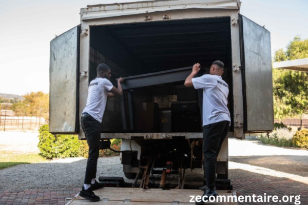 The Benefits of Hiring Professional Heavy Equipment Movers