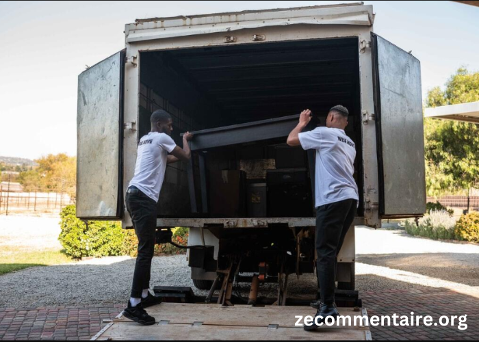 The Benefits of Hiring Professional Heavy Equipment Movers